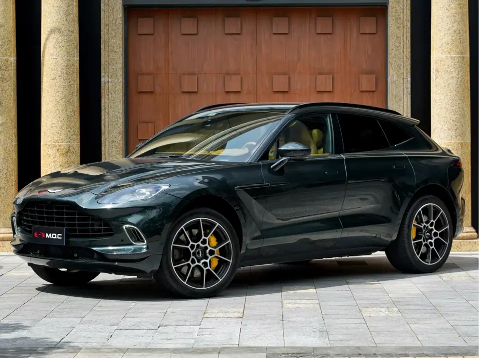 Aston Martin DBX 4.0T V8 2021