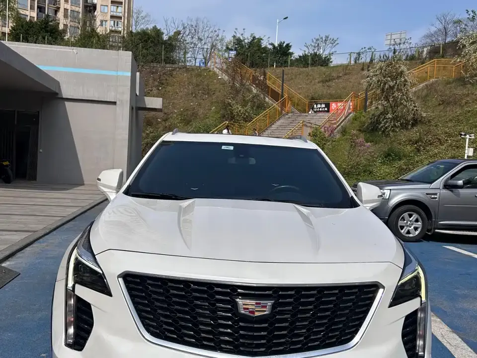 Cadillac XT4 28T AWD Premium Edition 2021