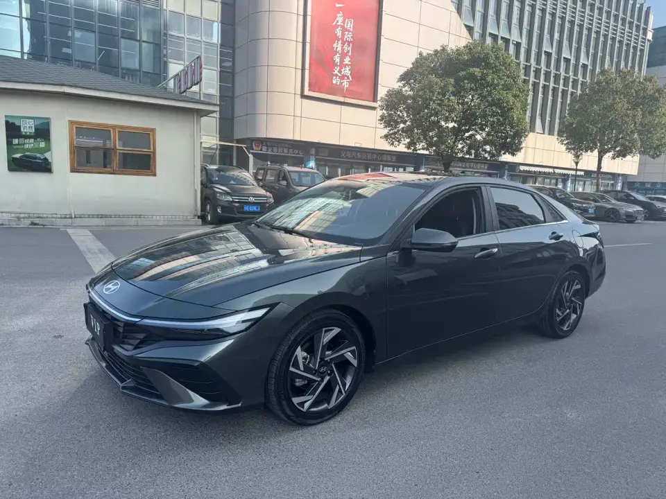 Hyundai Elantra Model 1.5L CVT LUX Premium Edition 2024