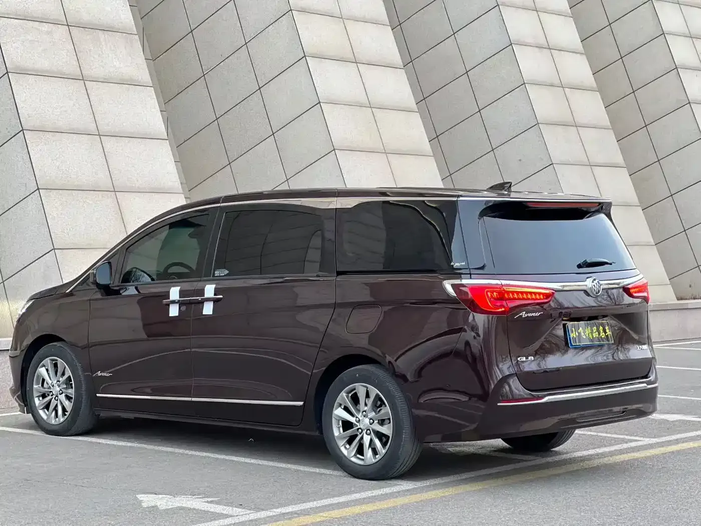 Buick GL8 Avenir Aivia 6-Seater Elite Edition 2021 — фото 5