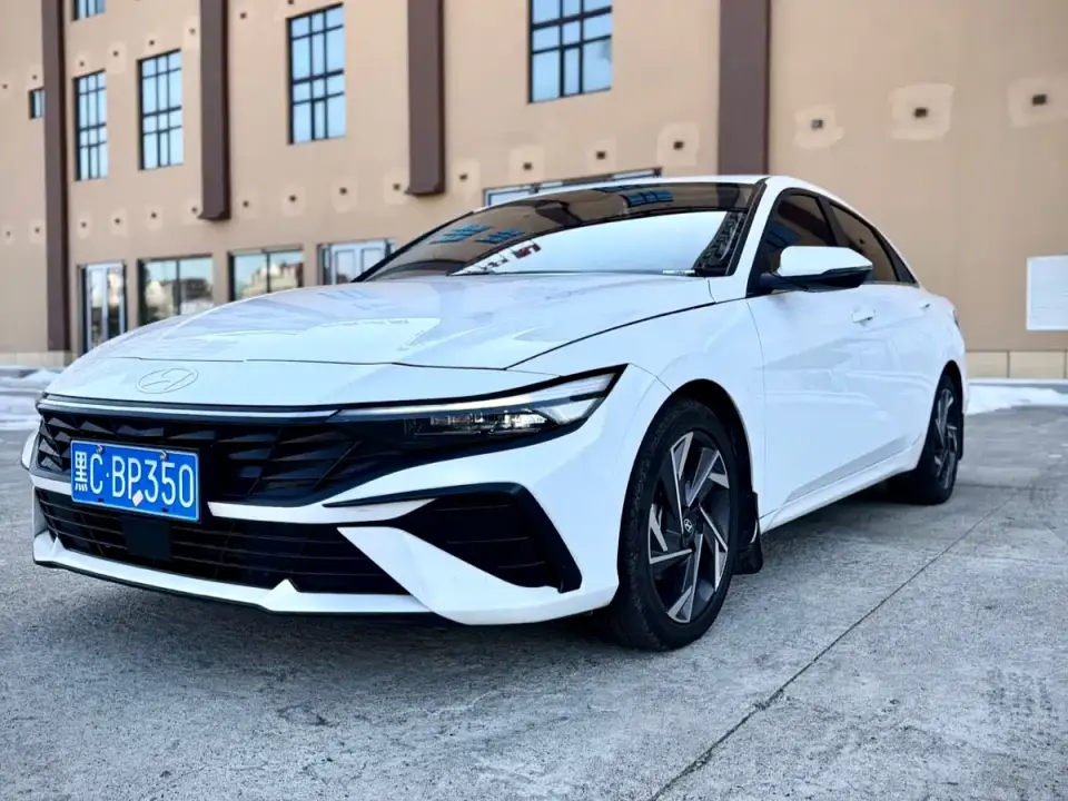 Hyundai Elantra Model 1.5L CVT LUX Premium Edition 2023