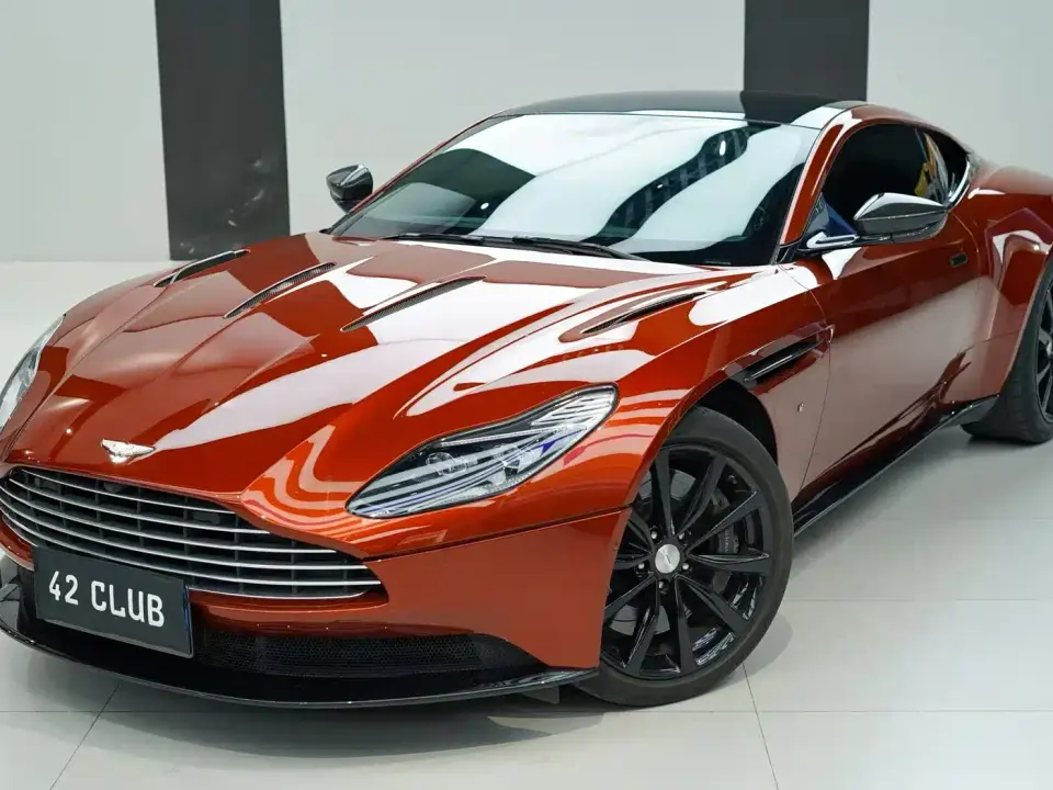 Aston Martin DB11 5.2T Launch Edition 2019