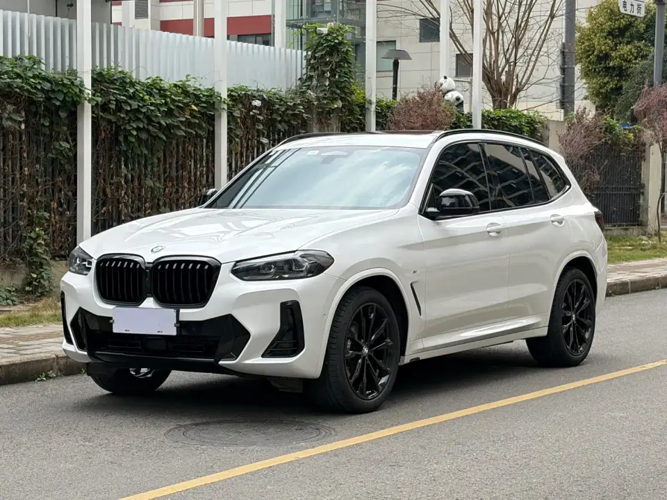 BMW X3 xDrive30i Premium M Night Package 2023