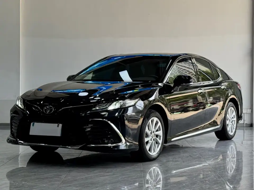 Toyota Camry 2.0G Luxury Edition 2023