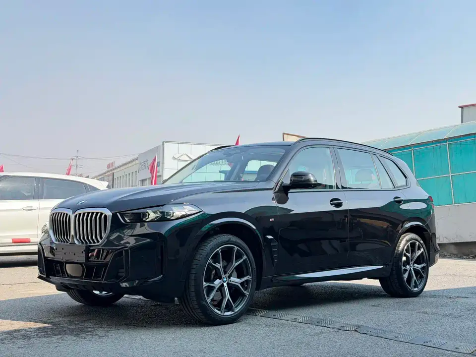 BMW X5 Model xDrive 30Li Exclusive M Sport Blackout Package 2025