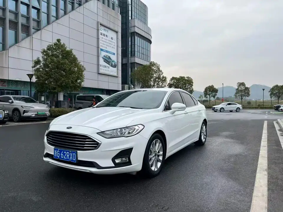 Ford Mondeo EcoBoost 180 Fashion 2022