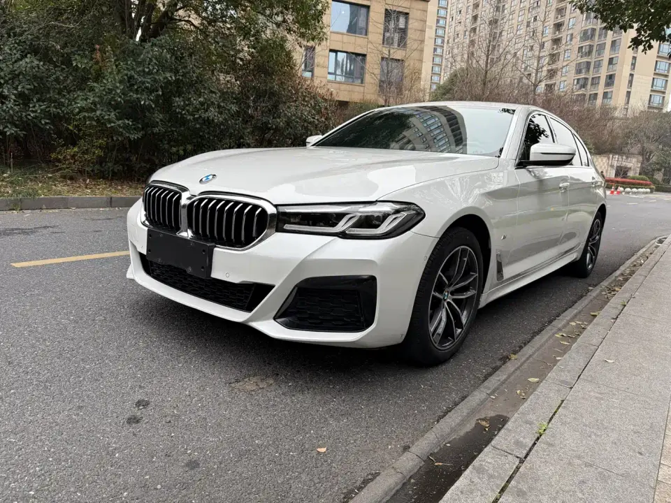 BMW 5 Series 525Li M Sport Package 2021