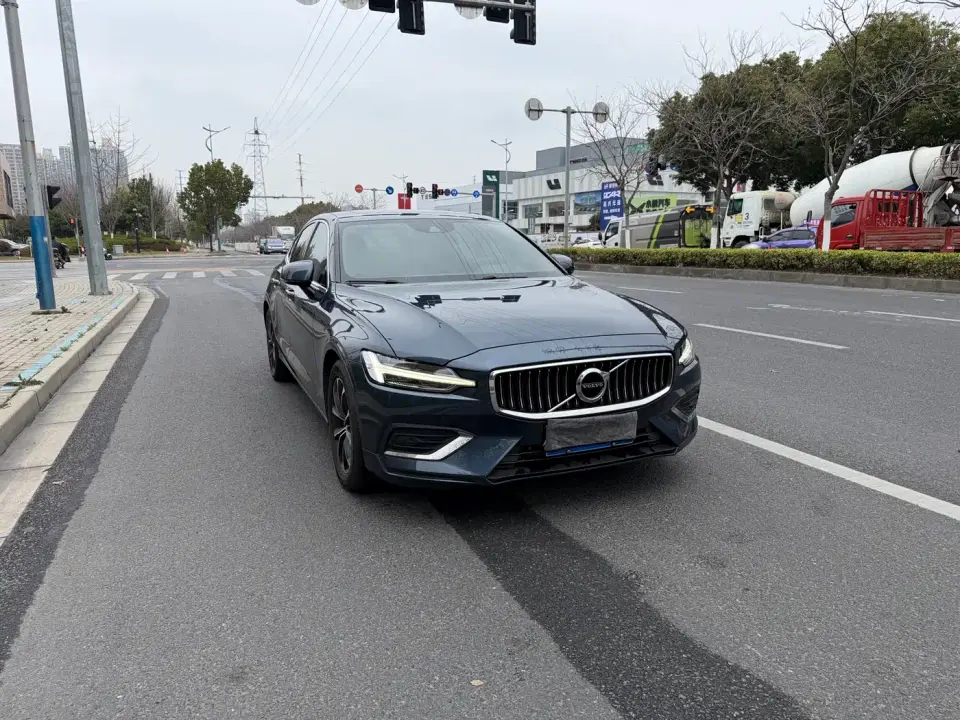 Volvo S60 T4 Smart Elite Luxury 2021