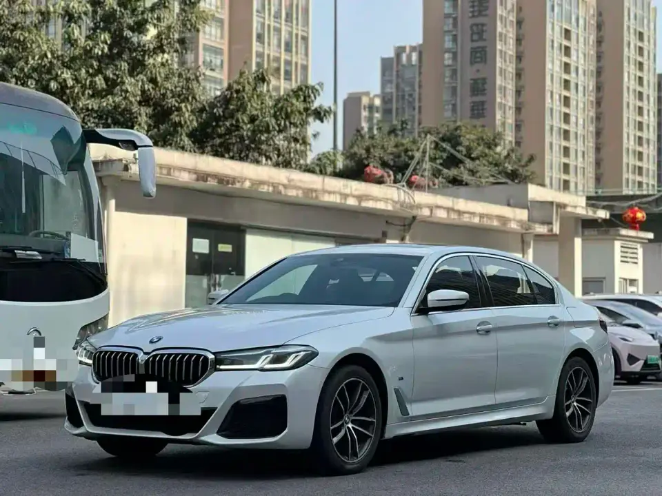 BMW 5 Series 525Li M Sport Package 2021