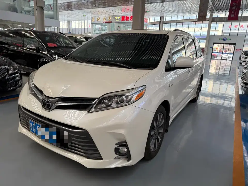 Toyota Sienna 3.5L 4WD L 2020