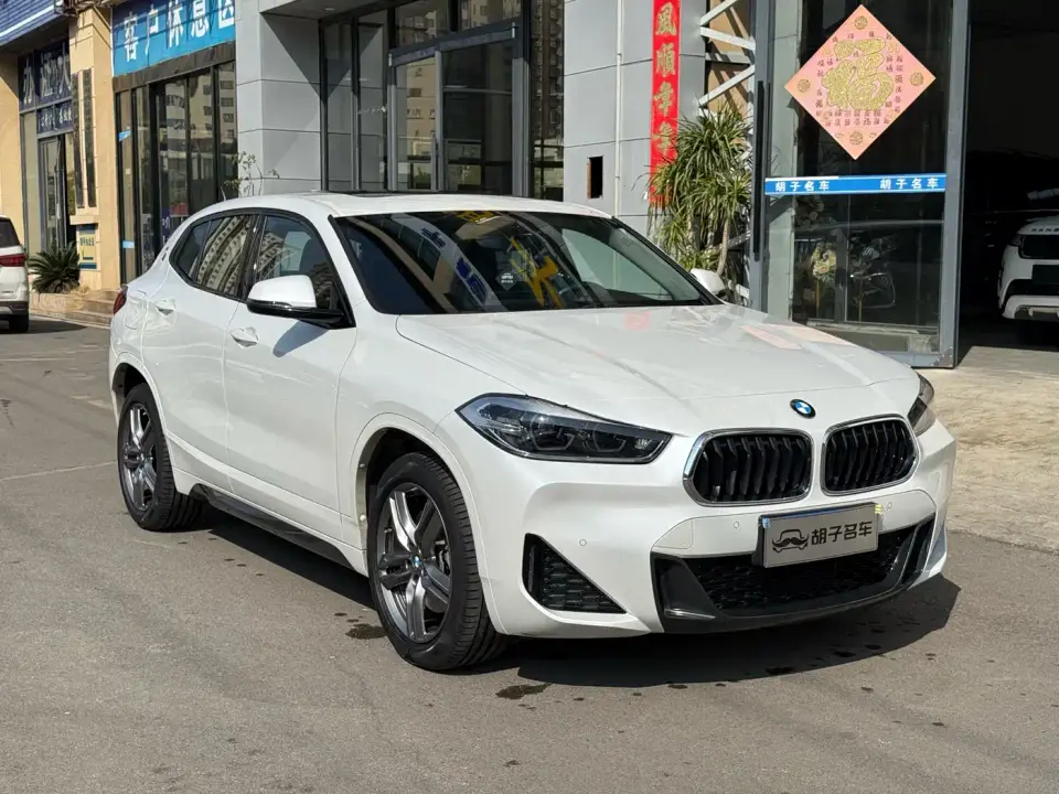 BMW X2 sDrive25i Leading M Off-Road Package 2022