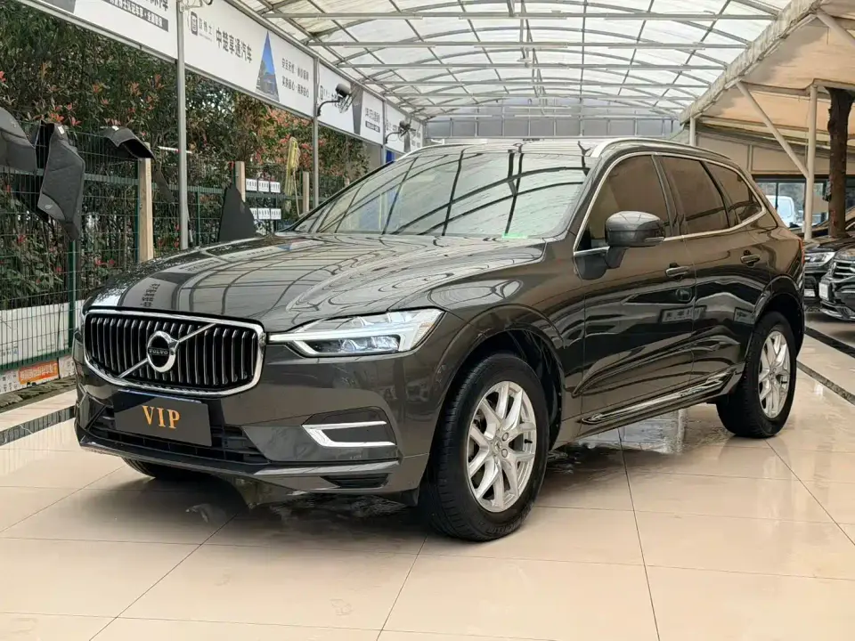 Volvo XC60 T5 AWD Momentum 2020
