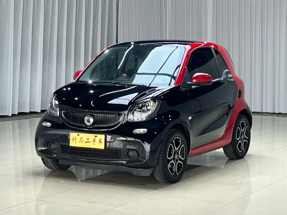 Smart fortwo 0.9T 66kW Hardtop Dynamic Edition China VI 2019