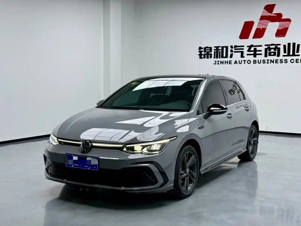 Volkswagen Golf Model 280TSI DSG R-Line 2024