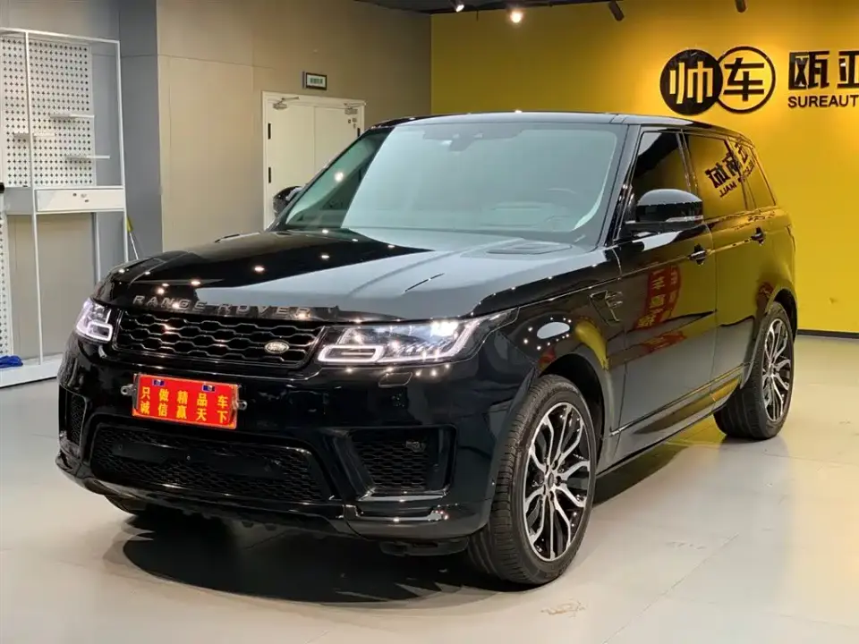 Land Rover Range Rover Sport 3.0 L6 Gloss Black Edition 2021