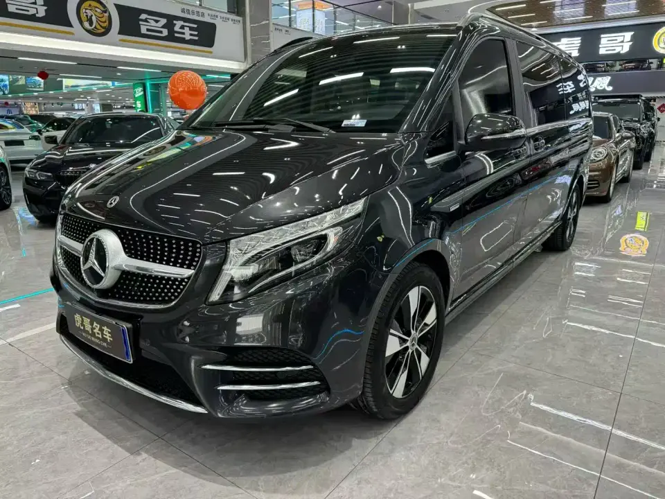 Mercedes-Benz V-Class V 260 L Long Wheelbase Premium Edition 2022