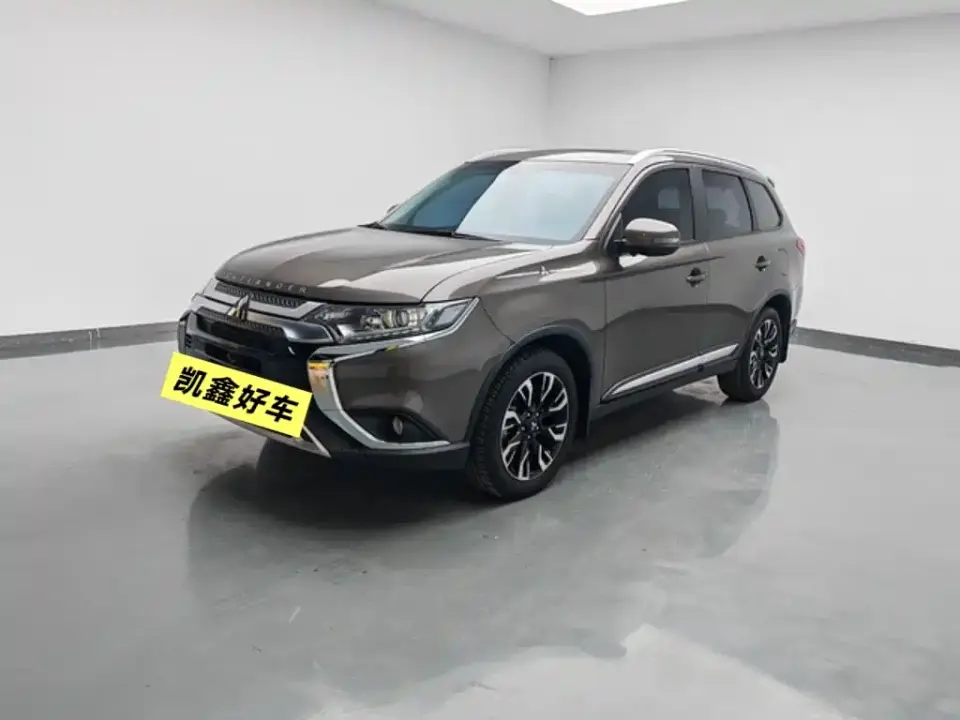 Mitsubishi Outlander 2.0L 2WD Premium 5-seater 2020