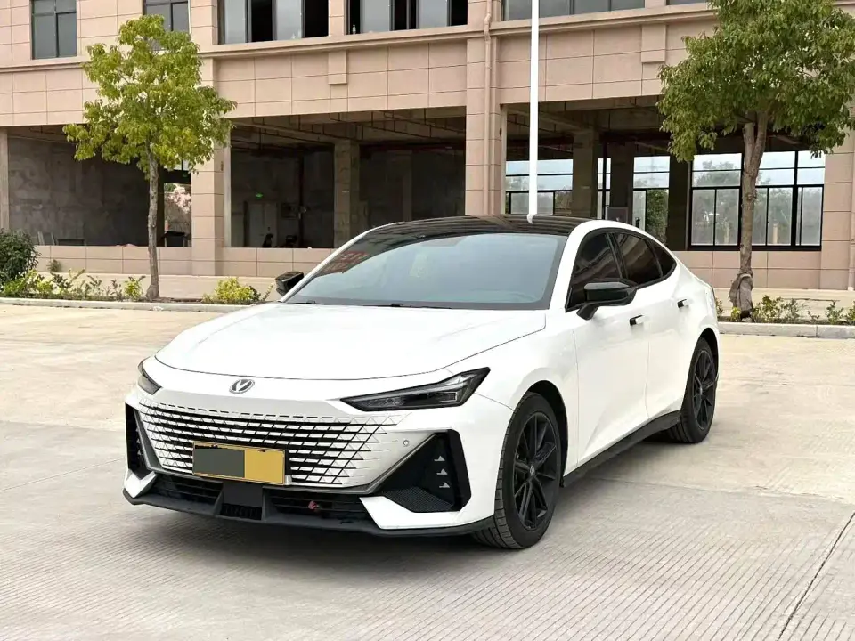 Changan UNI-V 1.5T Premium Model 2022