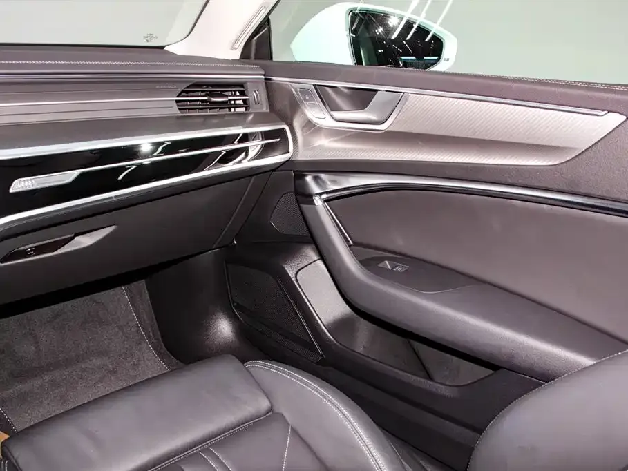 Audi A7 45 TFSI Premium Selection 2025 — фото 16