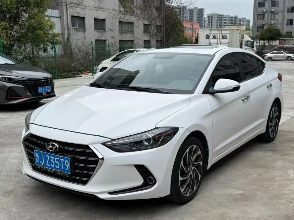 Hyundai Elantra 1.5L CVT Smart Elite 2020