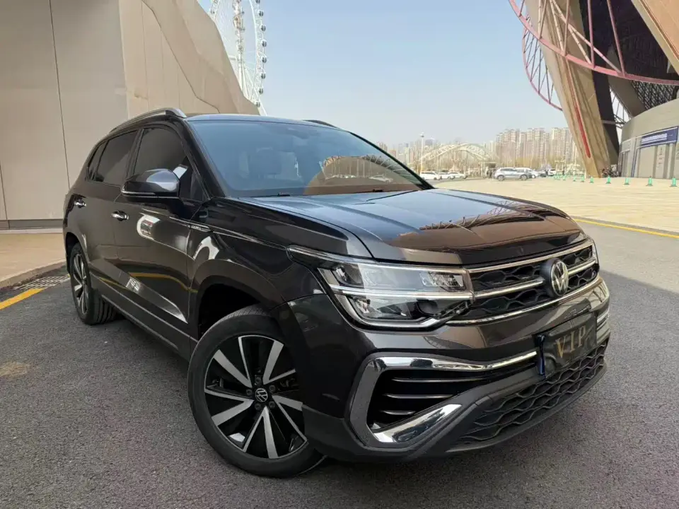 Volkswagen Tharu 300TSI 2WD Bright Moon Edition 2024