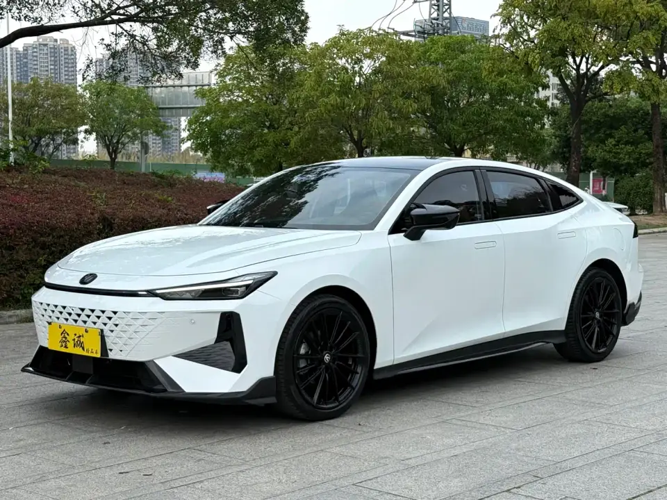 Changan UNI-V 1.5T Deluxe Sport 2024
