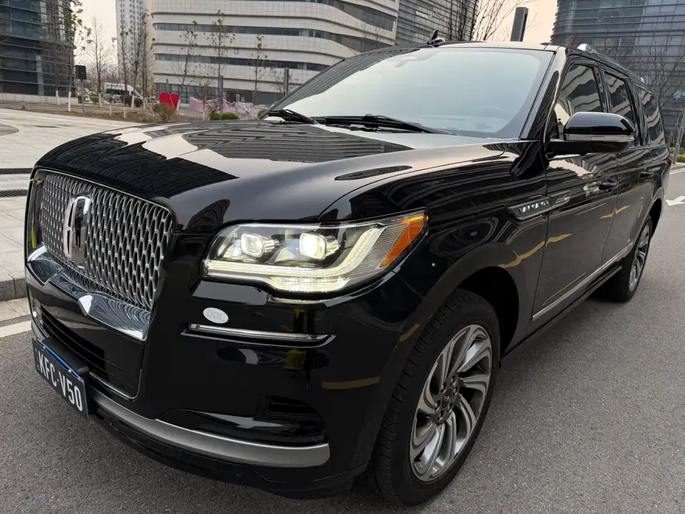 Lincoln Navigator Model 3.5T Long Wheelbase Presidential Edition 2023