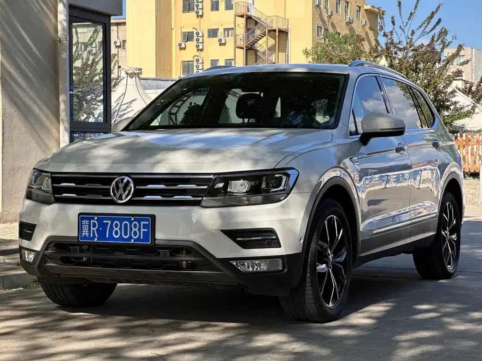 Volkswagen Tiguan L 330TSI Automatic 2WD Smart Luxury Edition China VI 2020