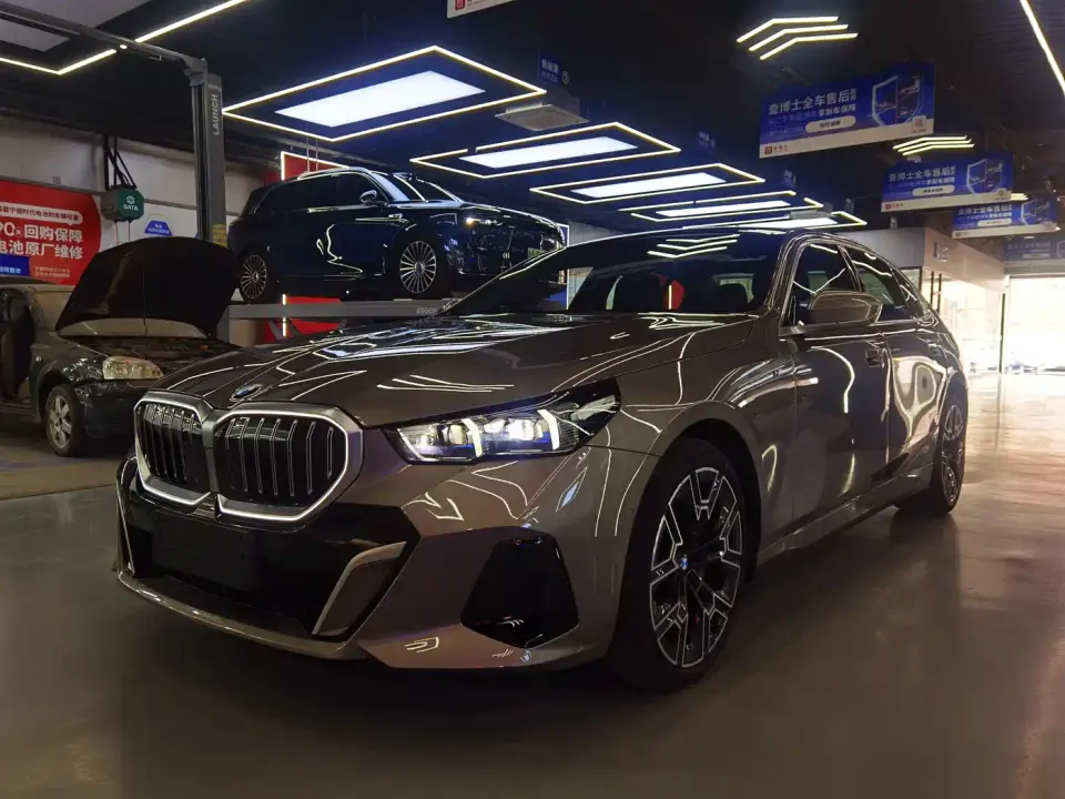 BMW 5 Series 530Li Premium M Sport Package 2025