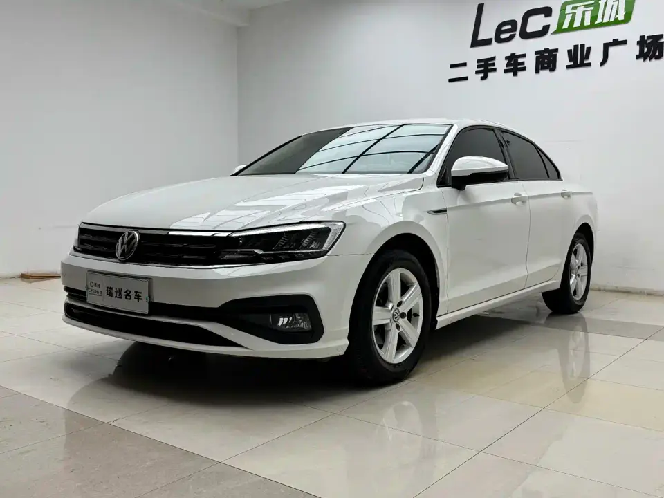 Volkswagen Lamando 230TSI DSG Fashion Edition 2021