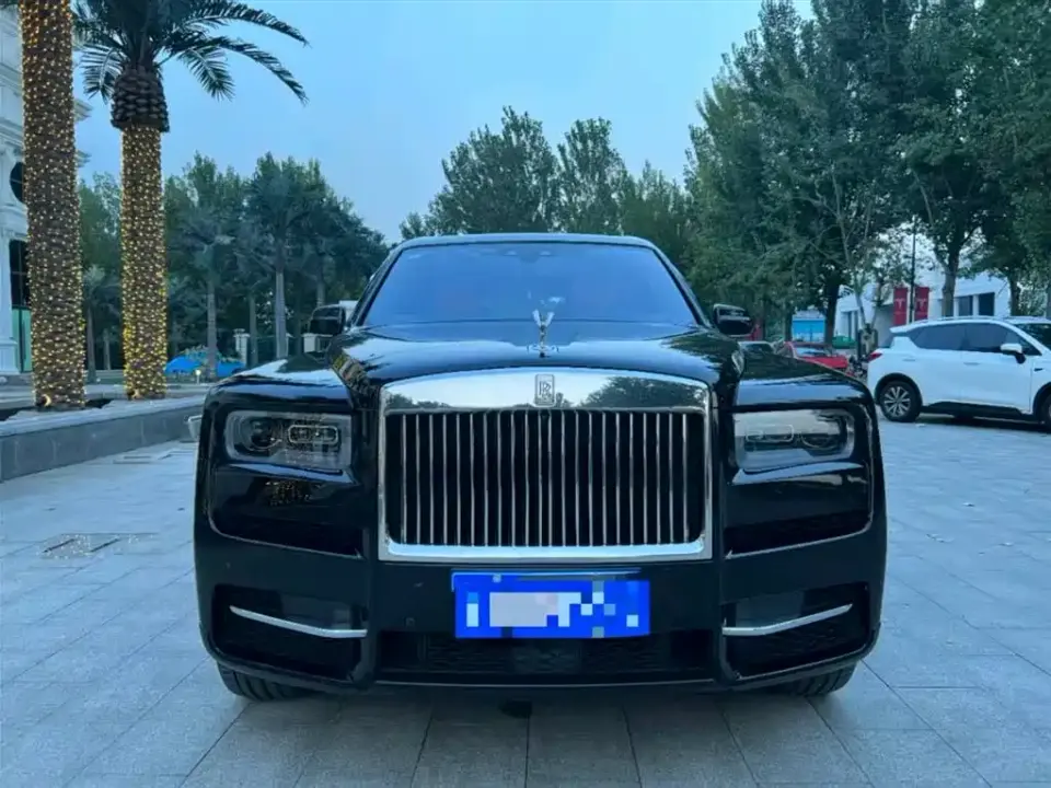 Rolls-Royce Cullinan Black Badge 2021