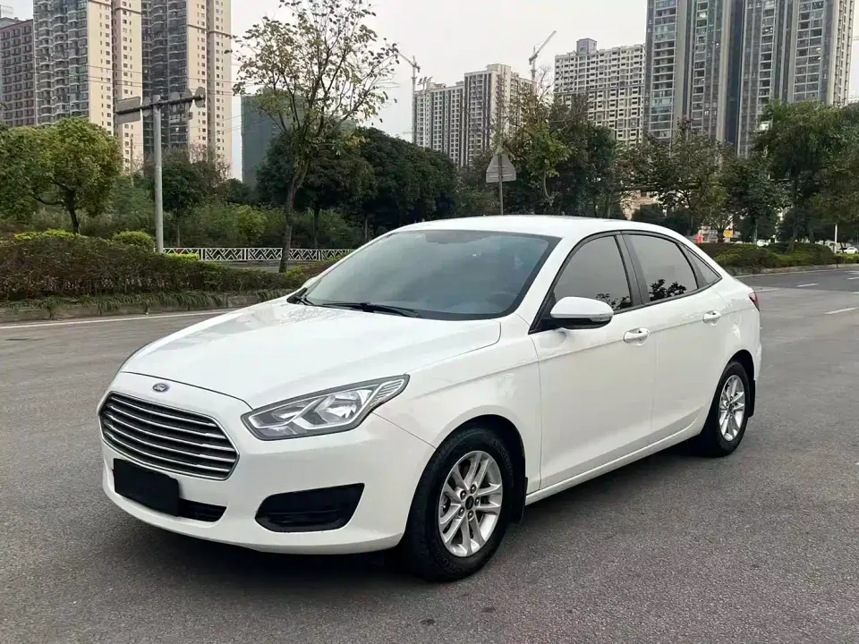 Ford Escort Facelift 1.5L Auto Premium Edition (TPMS) China VI 2020