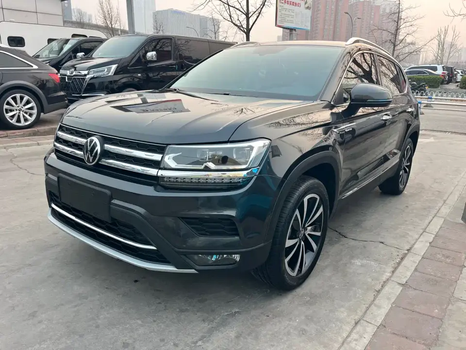 Volkswagen Tharu 330TSI 4WD Luxury Plus 2021