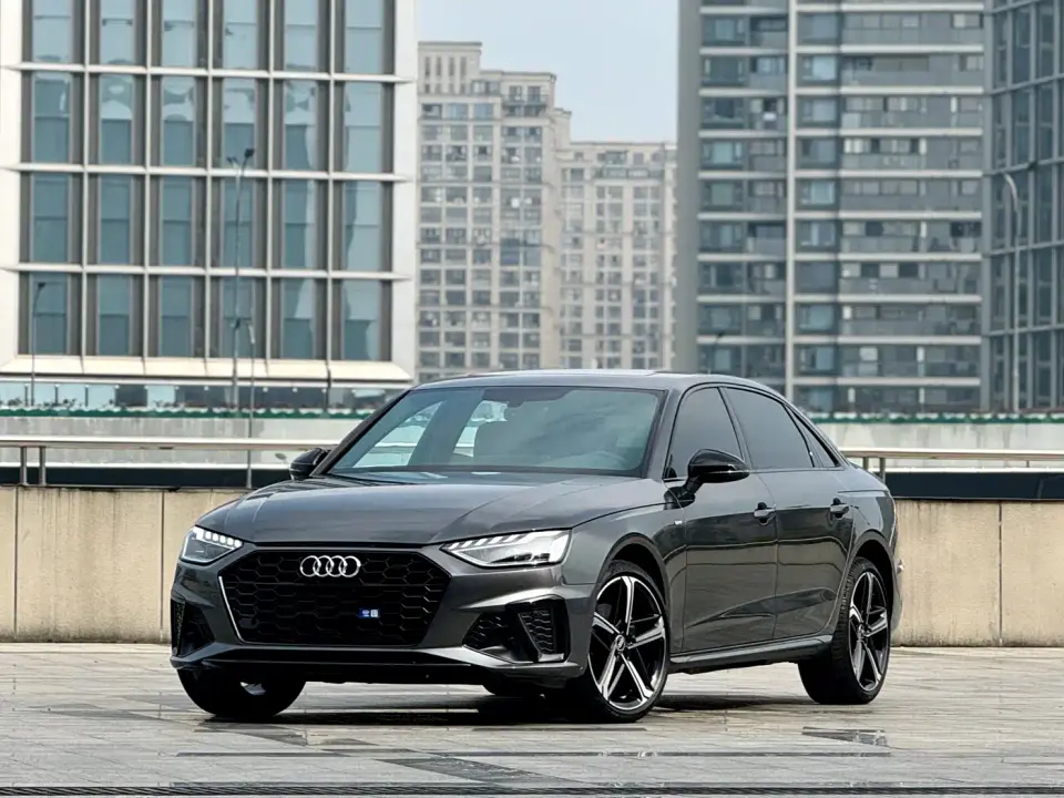 Audi A4L 40 TFSI Luxury Dynamic 2025