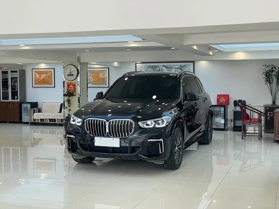 BMW X5 xDrive 30Li Premium M Sport Package 2023