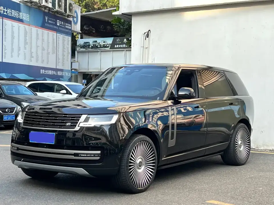 Land Rover Range Rover 3.0 L6 400PS Golden Age 7-Seater Long Wheelbase 2023