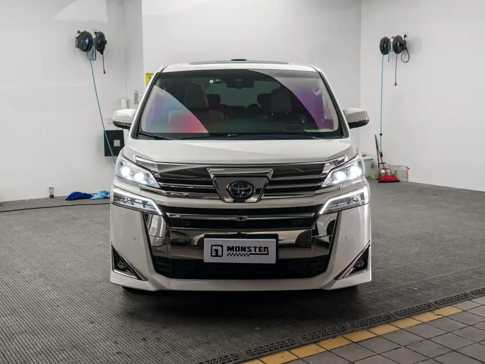 Toyota Vellfire Crown Hybrid 2.5L HV Premium Edition 2021