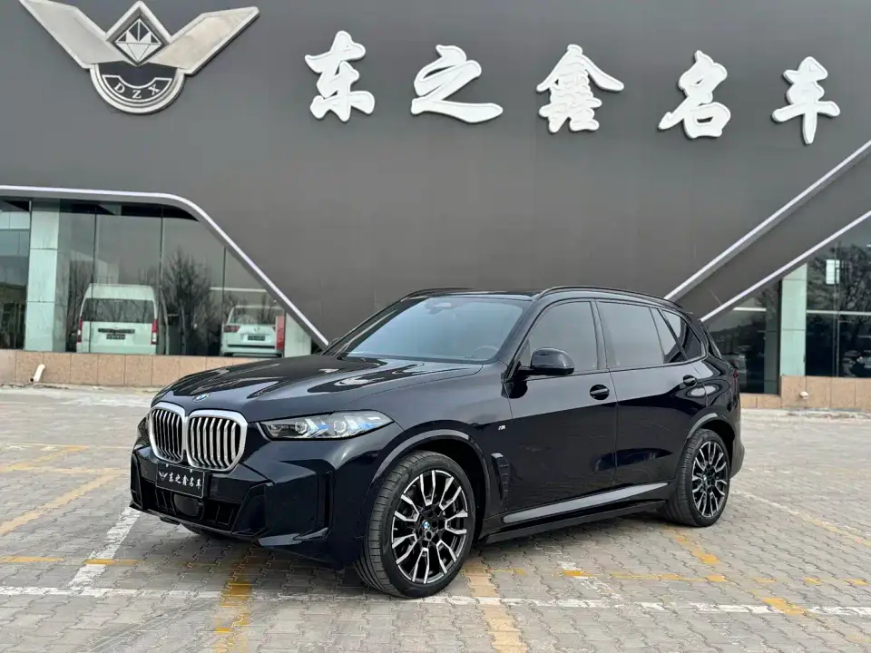 BMW X5 xDrive 40Li M Sport Black Night Package 2025