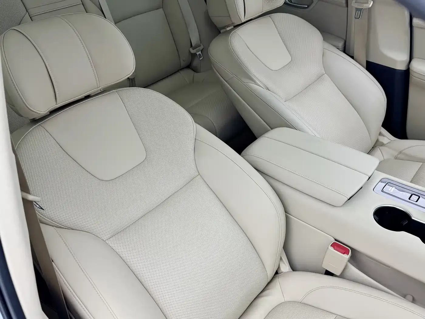 AITO Wenjie AITO M5 Extended Range RWD Smart Drive Edition 2024 — фото 14