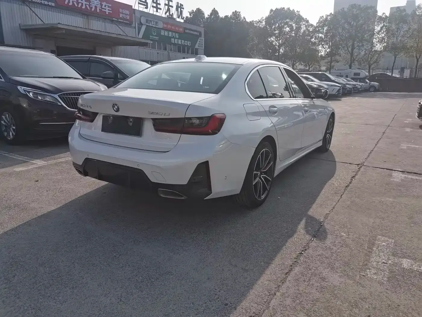 BMW 3 Series 325Li M Sport Package 2023 — фото 14