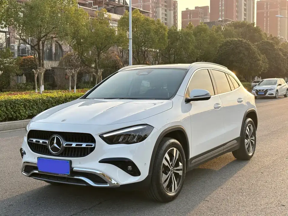 Mercedes-Benz GLA-Class GLA 200 2024