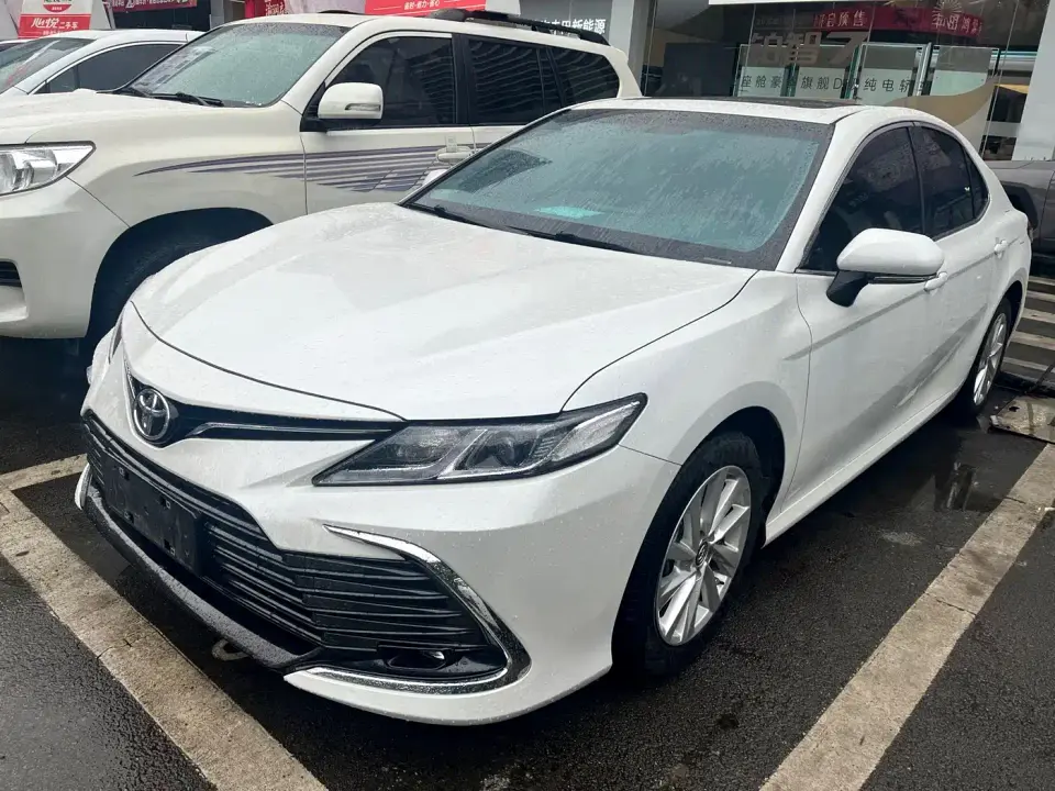 Toyota Camry 2.0GVP Leading Edition 2023