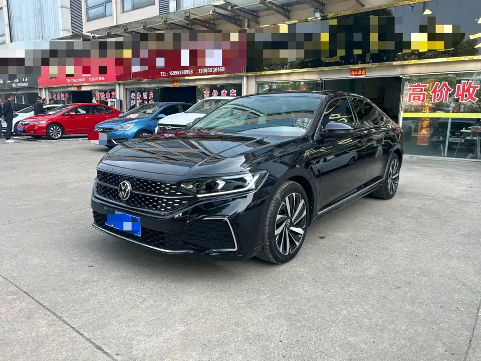 Volkswagen Passat 330TSI Starlight Elite Edition 2022
