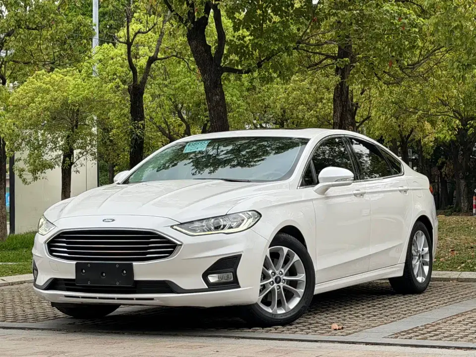 Ford Mondeo EcoBoost 180 Luxury 2021