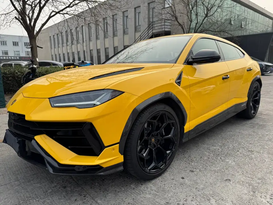 Lamborghini Urus 4.0T V8 Performante 2023
