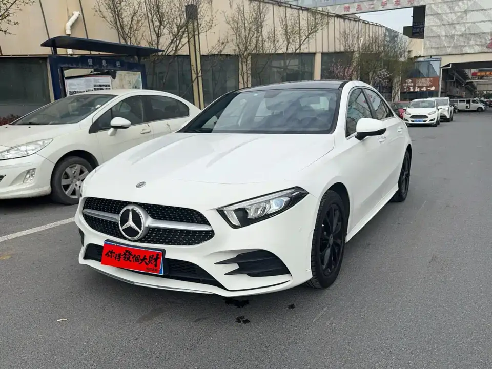 Mercedes-Benz A-Class A 200 L Sport Sedan Fashion Edition 2021