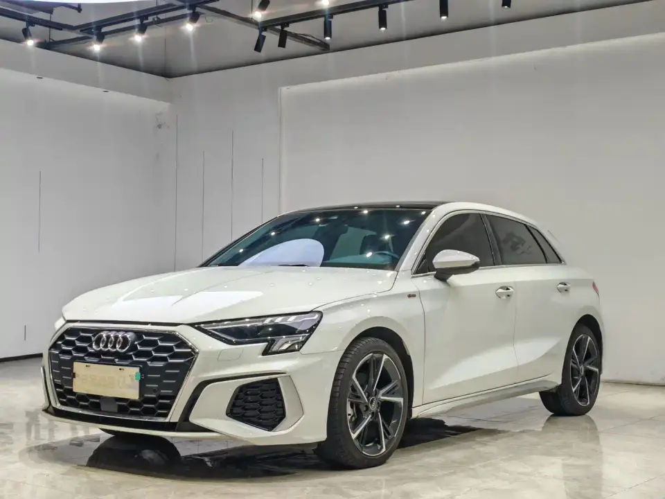 Audi A3 Model Sportback 35 TFSI Fashion Sport 2024