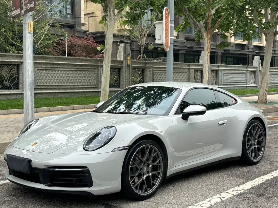 Porsche 911 Carrera 3.0T 2021