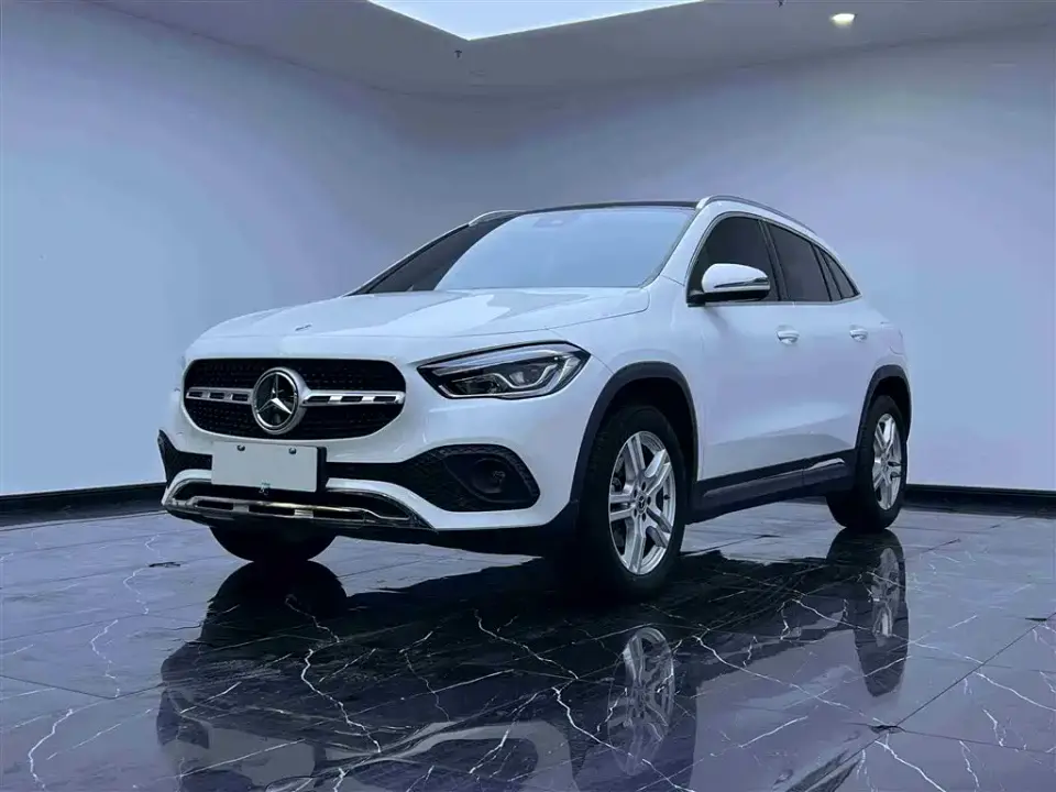 Mercedes-Benz GLA-Class Model GLA 200 2022