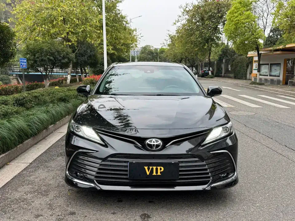 Toyota Camry 2.0G Luxury Edition 2022